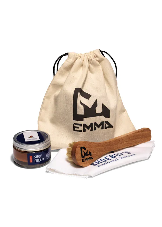 Emma Schoenpoetsset-Bruin